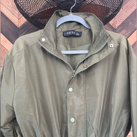 Lioness Quentin Parachute Jacket Size Small Army Green - Picture 7 of 12